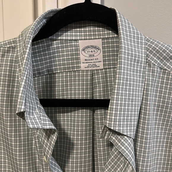 Brooks Brothers Green Button Down - Picture 2 of 4